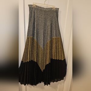 Gracia Gold and Black Pleated Midi Skirt Cocktail